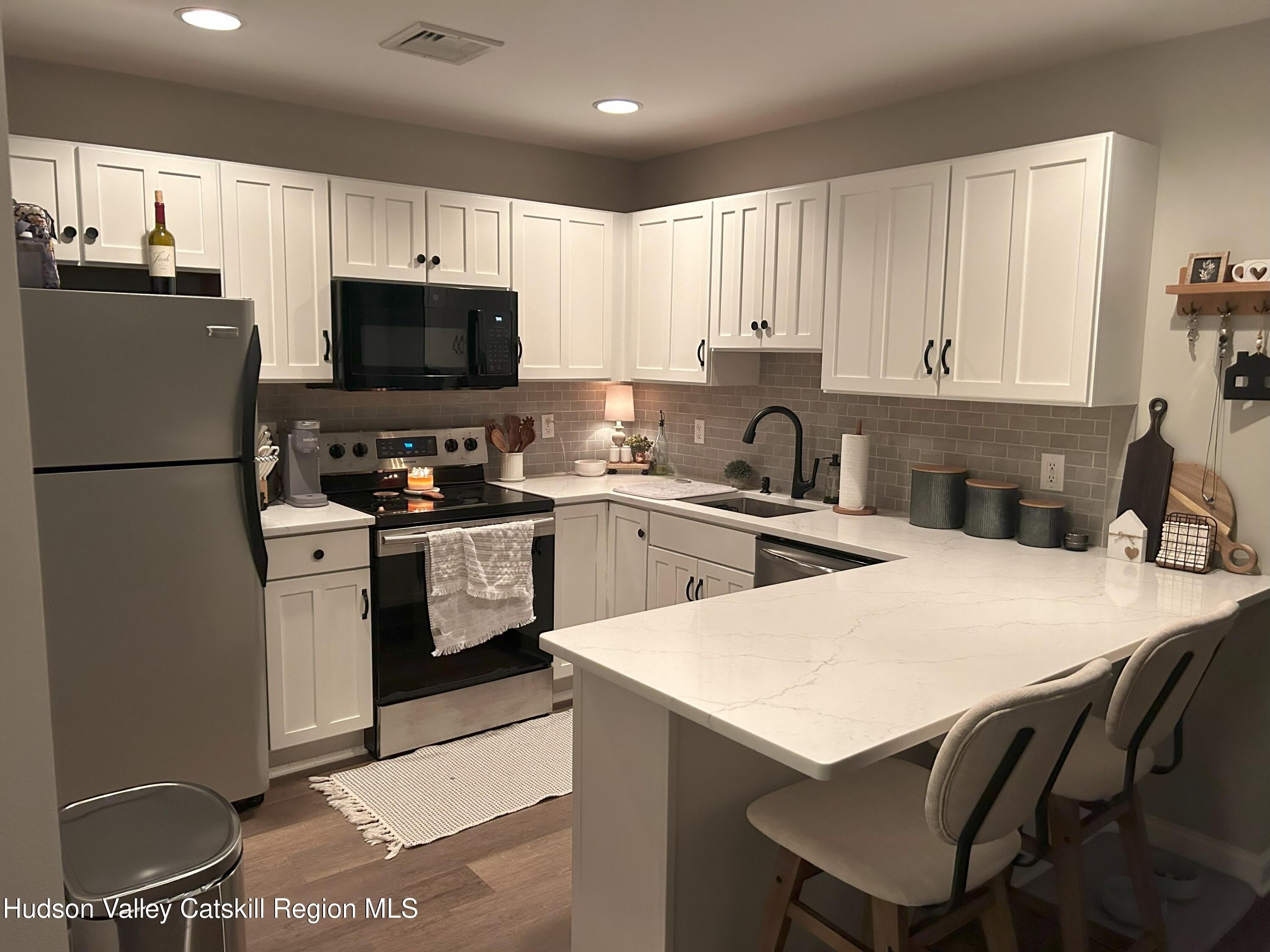 561 Gregory Court – photo 5