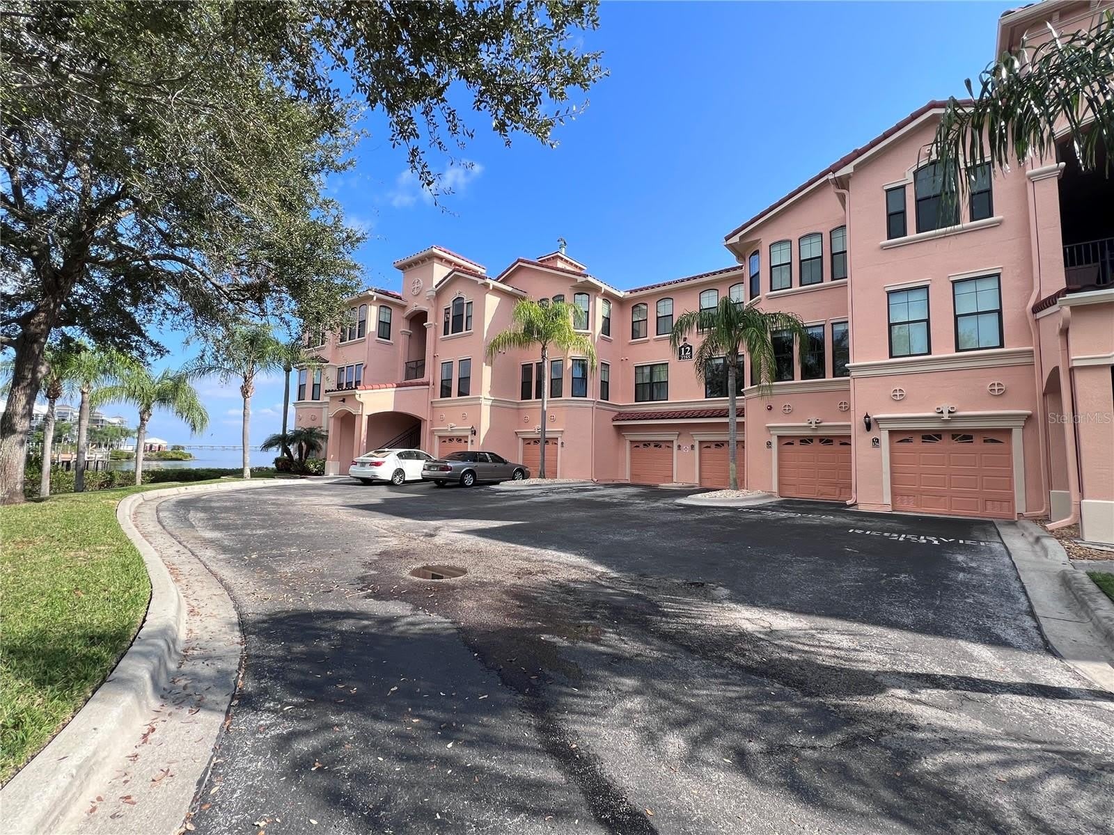2755 VIA CAPRI Drive – photo 3
