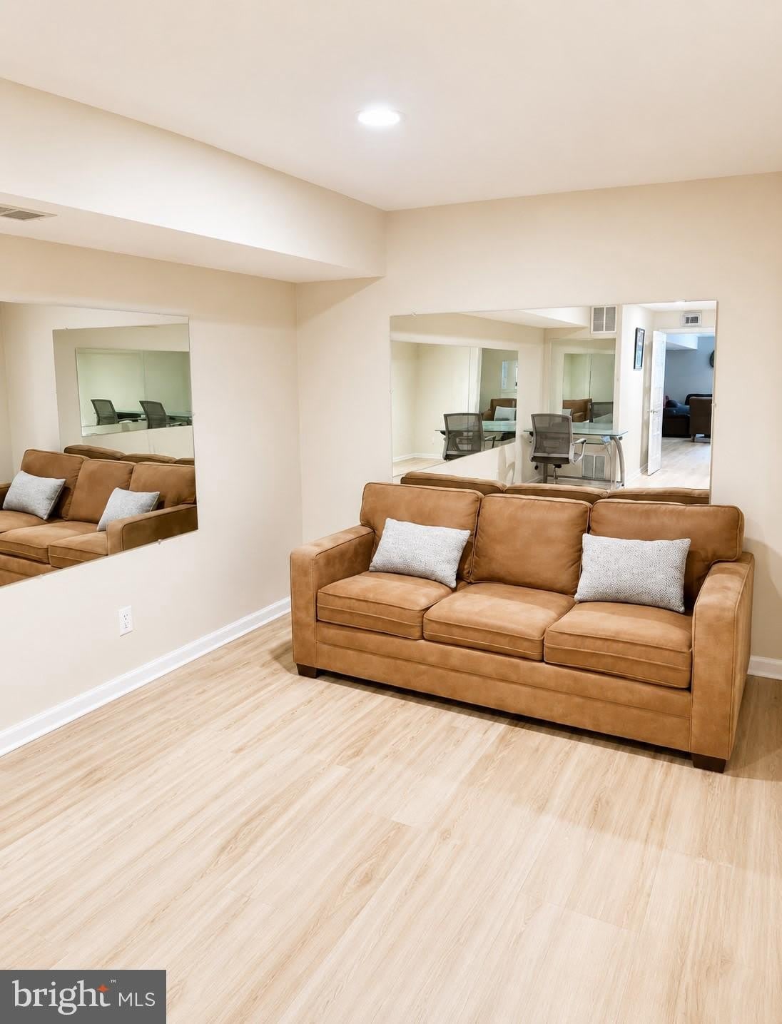 2505 FALLING BROOK Terrace – photo 3