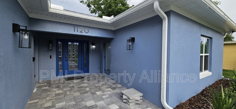 1120 Lincoln Terrace – photo 3