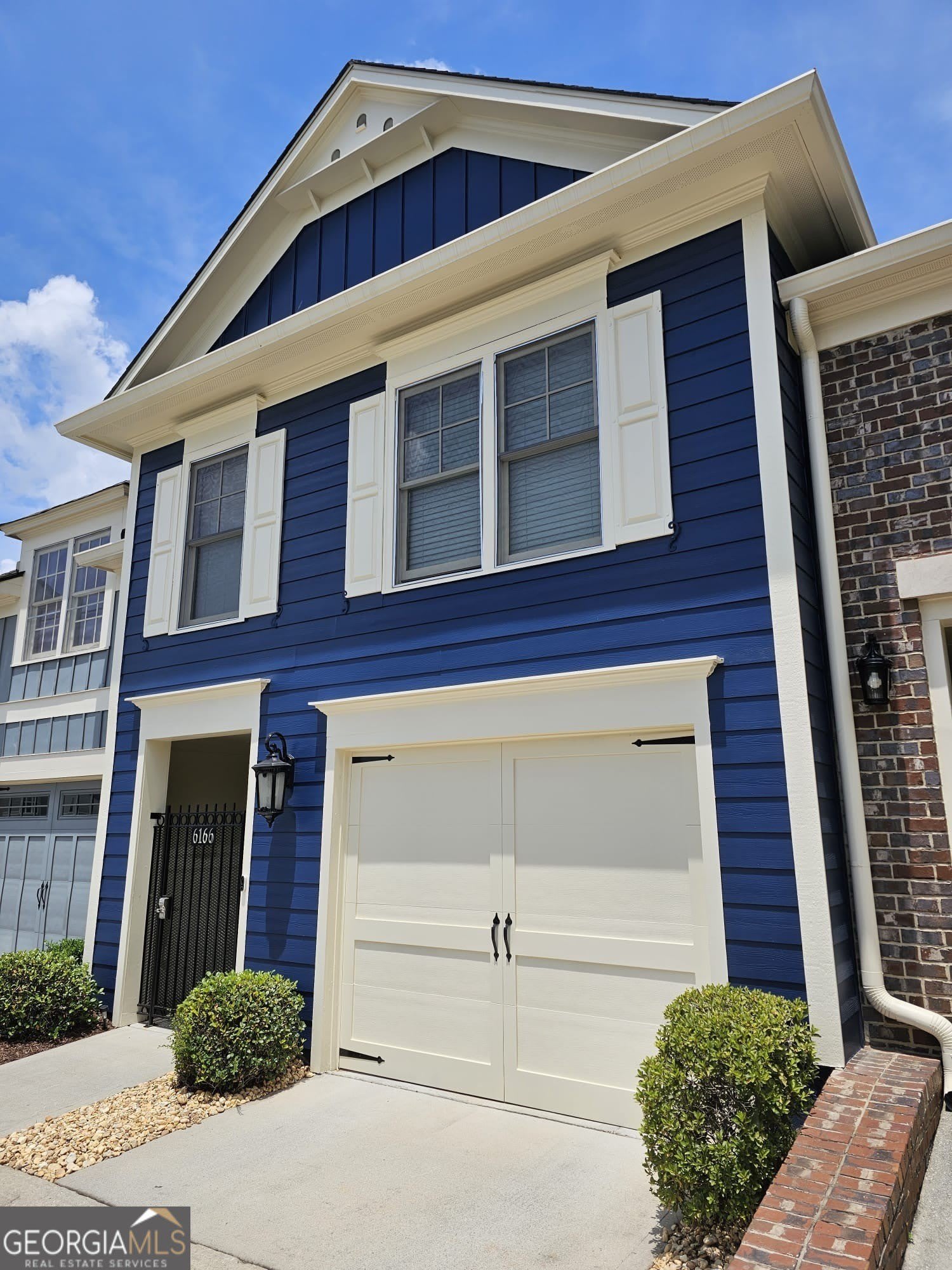 6166 Holly Park Lane SE – photo 2