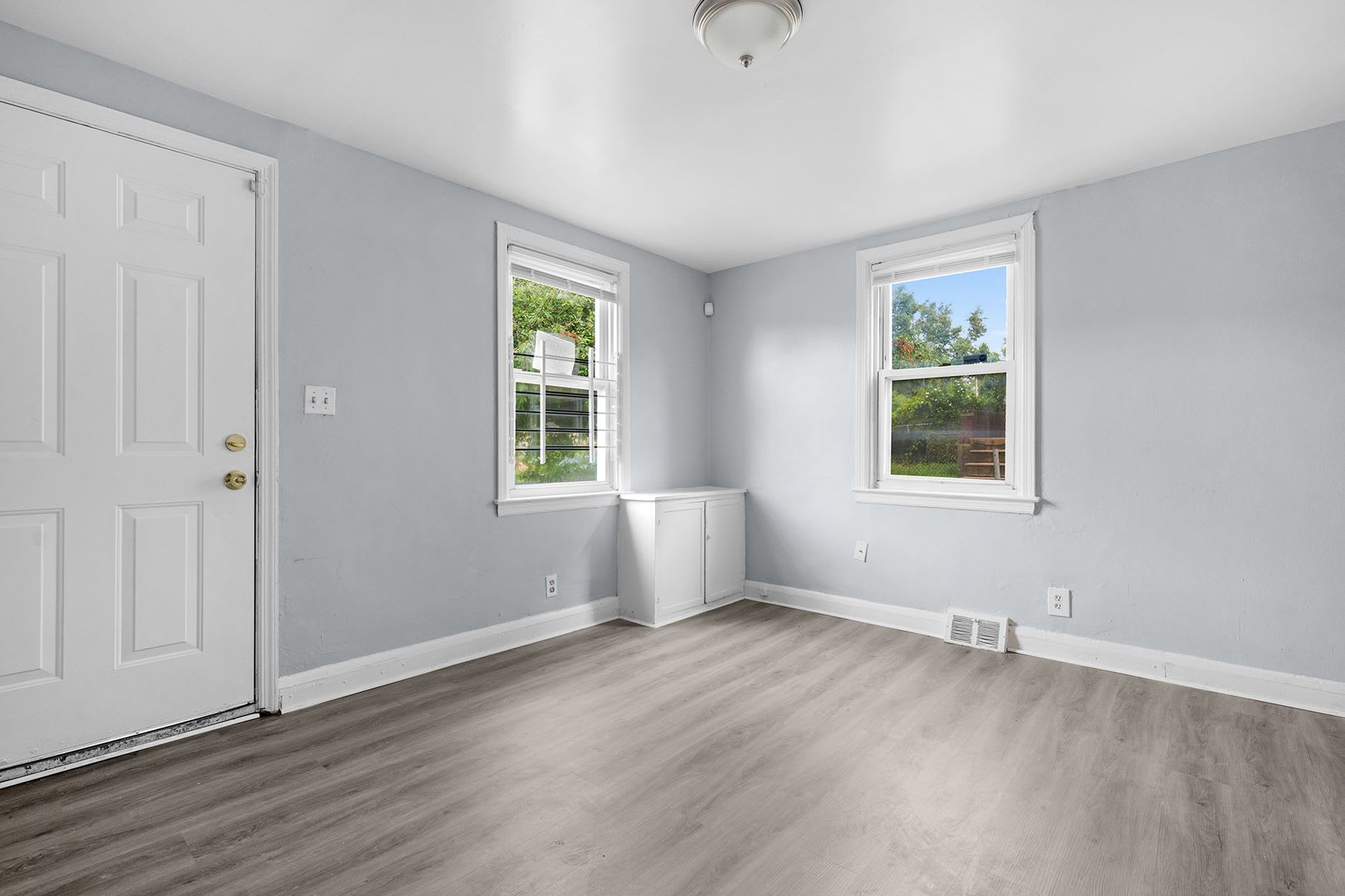 Newly Renovated 2 Bedroom In A Quiet Brooklyn Neighborhood – photo 1