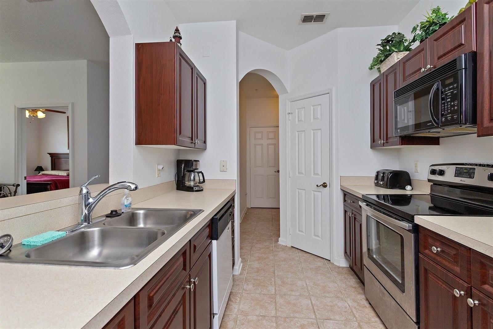2307 SILVER PALM DR – photo 5