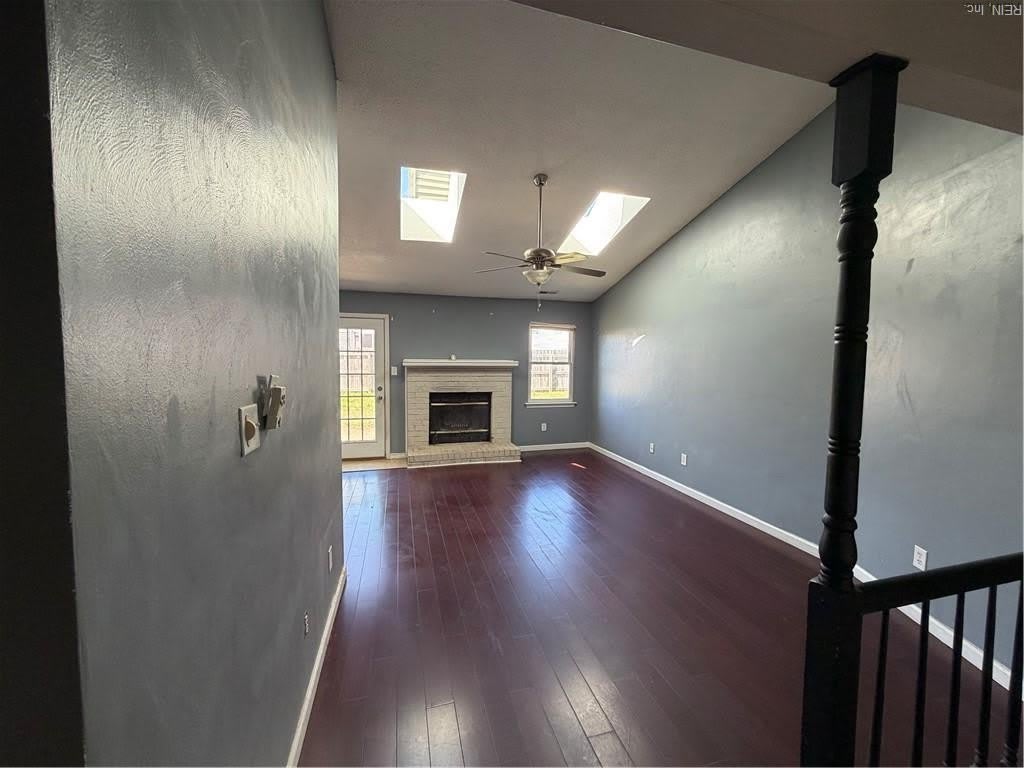 2005 Handel Court – photo 3