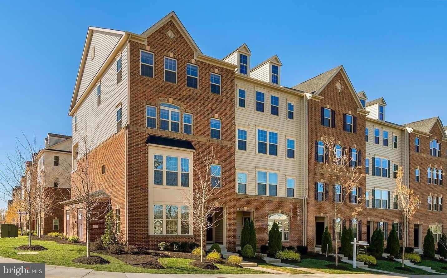 42101 PIEBALD SQ – photo 3