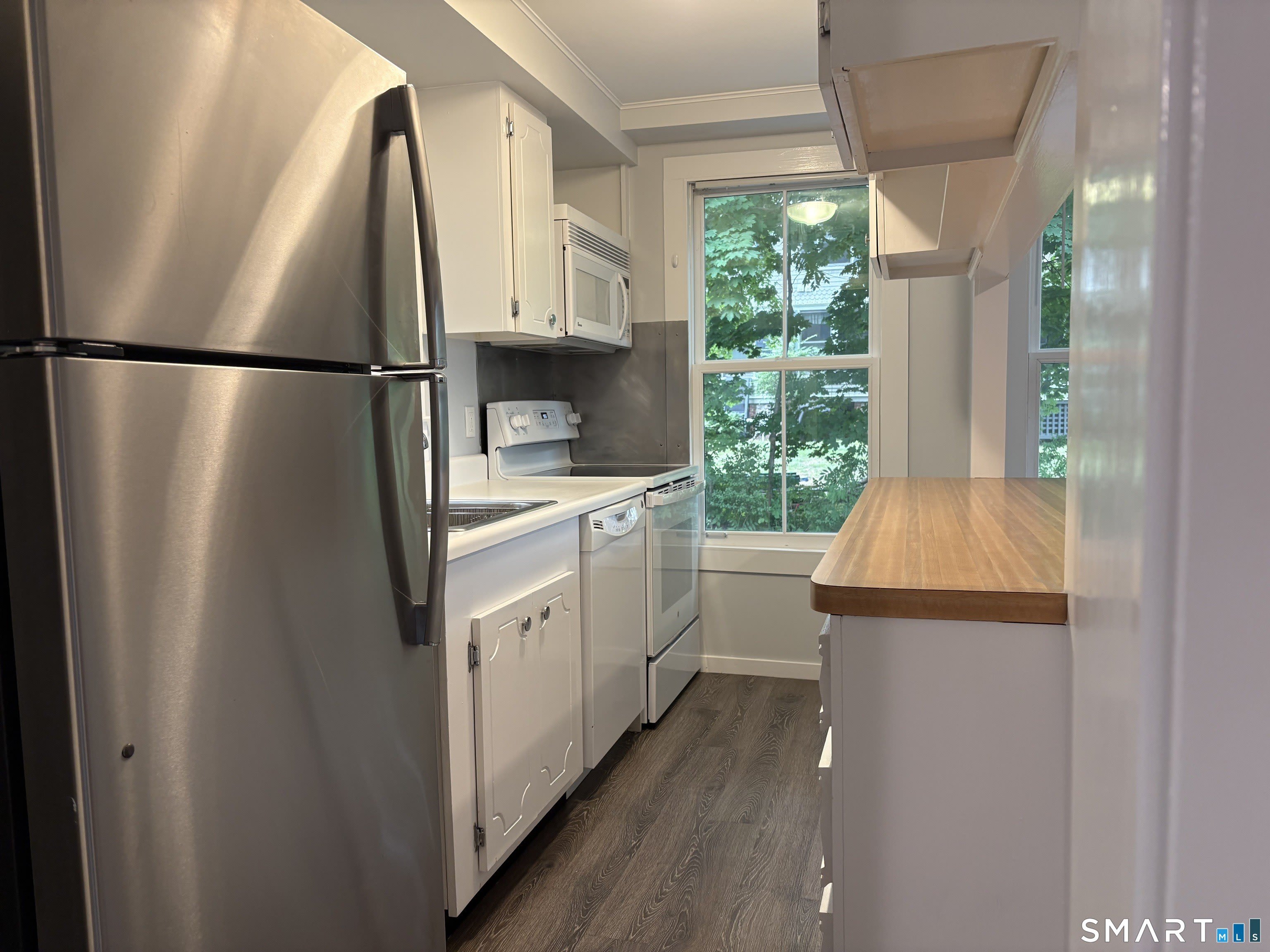 21 West Lane – photo 5