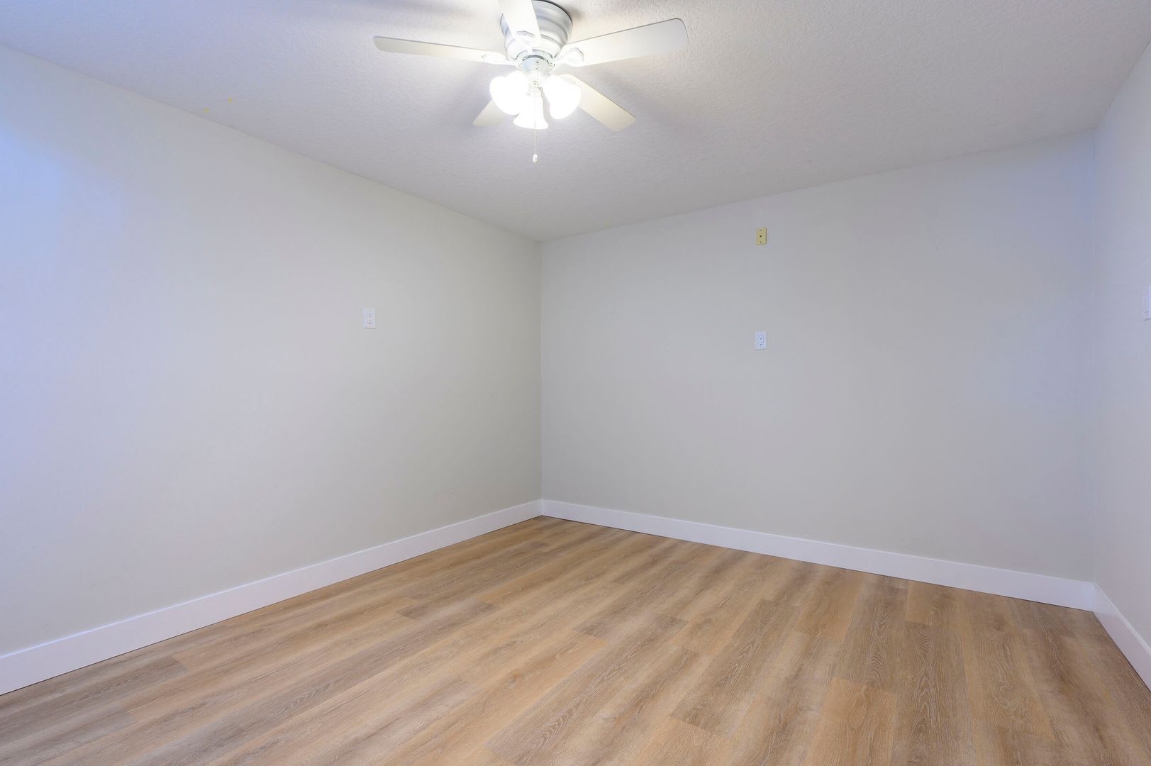 Get 500 Off Your First Month S Rent For A Limited Time Coastal Retreat Steps From The Sand In Indian Rocks Beach – photo 4
