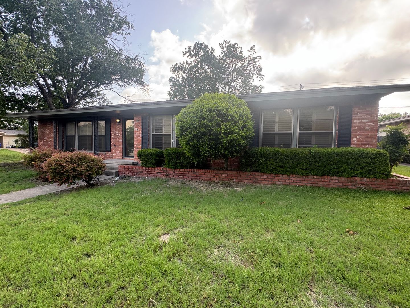Charming 3 Bedroom near Lake Waco – photo 2