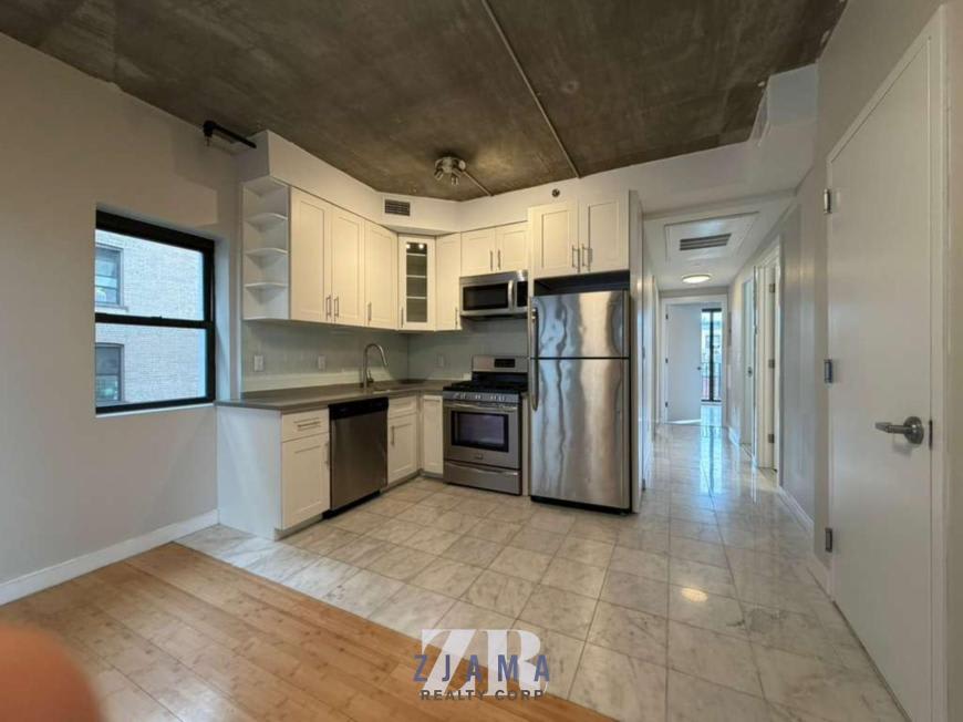 293 Hawthorne Street – photo 1