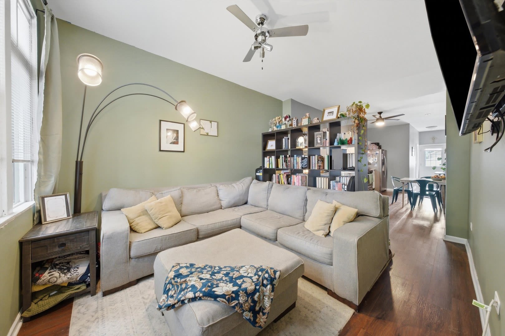 437 W 44th Place – photo 4