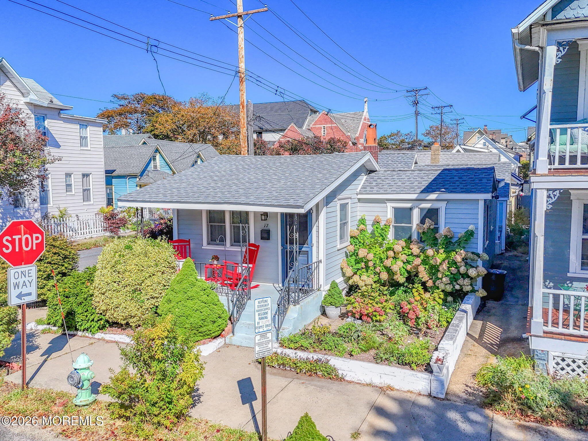77 Abbott Avenue – photo 1