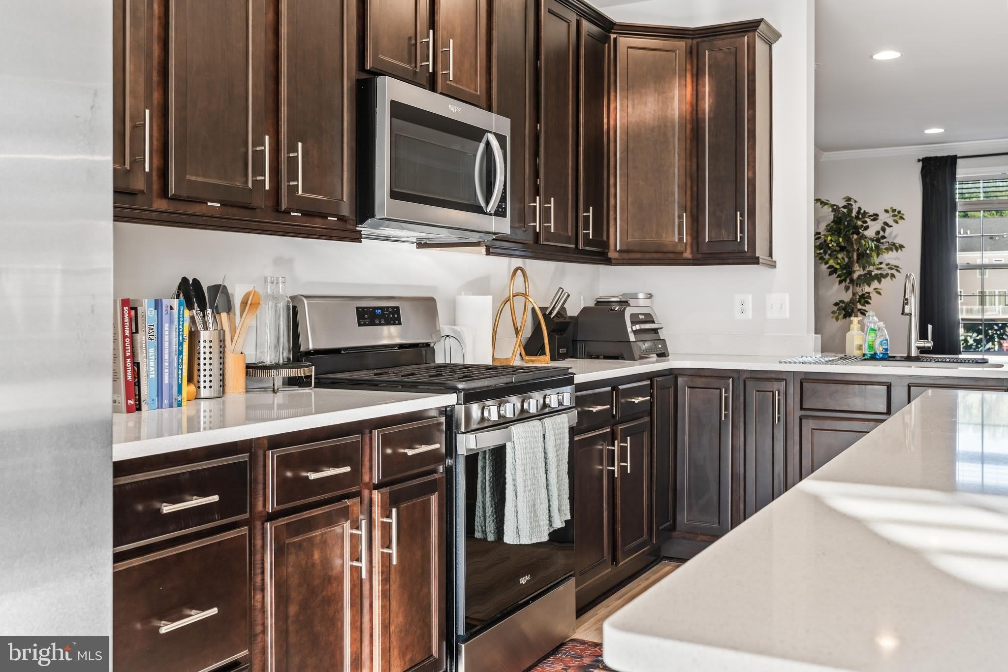 7709 PRESIDENTIAL Parkway – photo 4