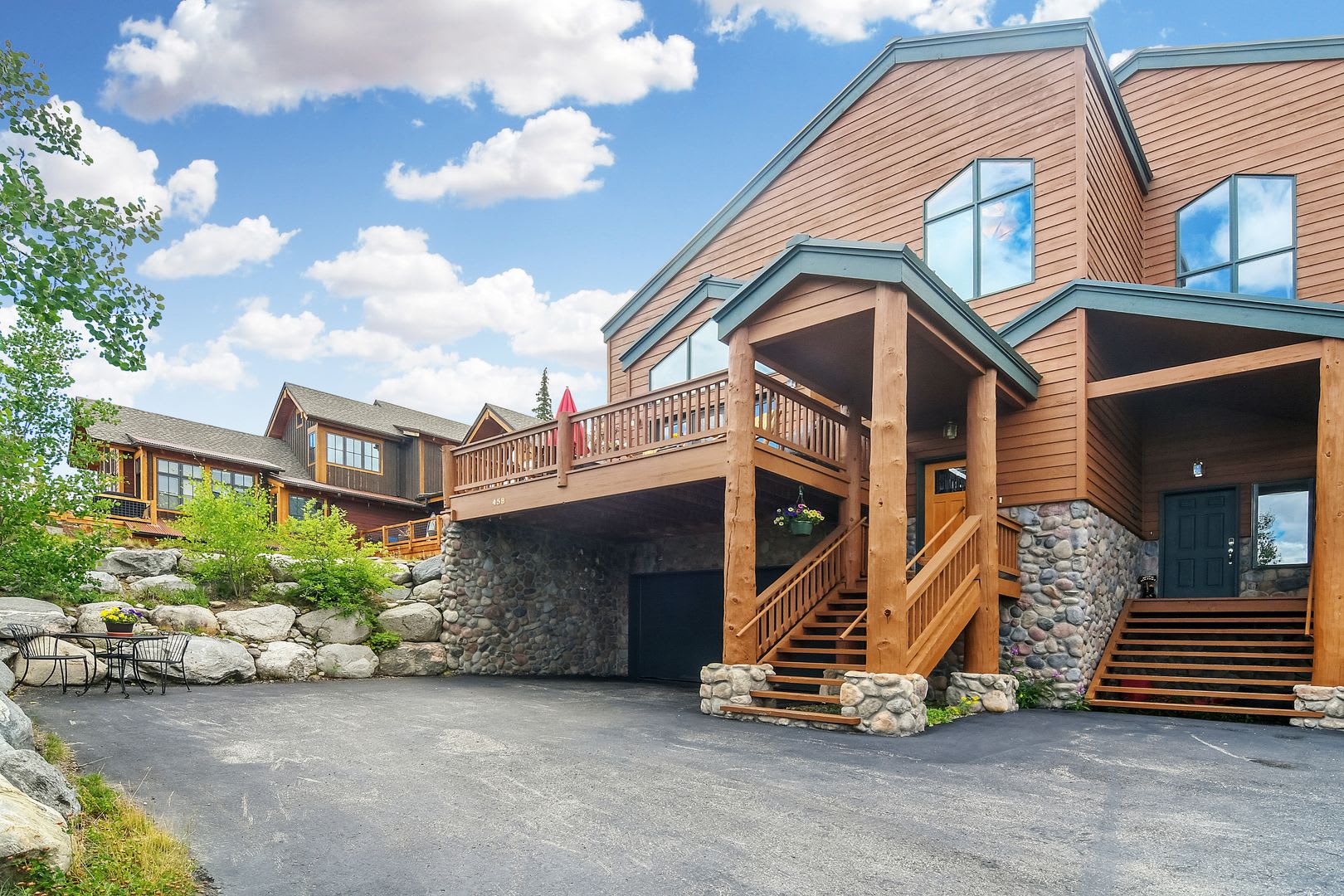 Year lease! Garage! Beautiful views! Great Decks! – photo 3