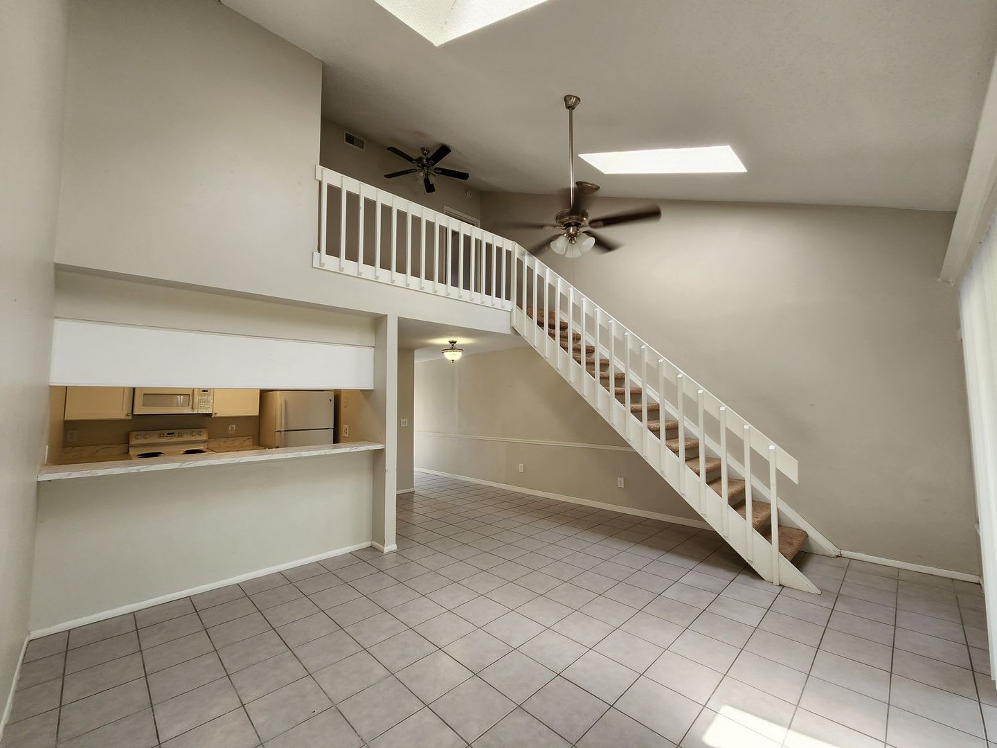 2/2 townhouse – photo 3