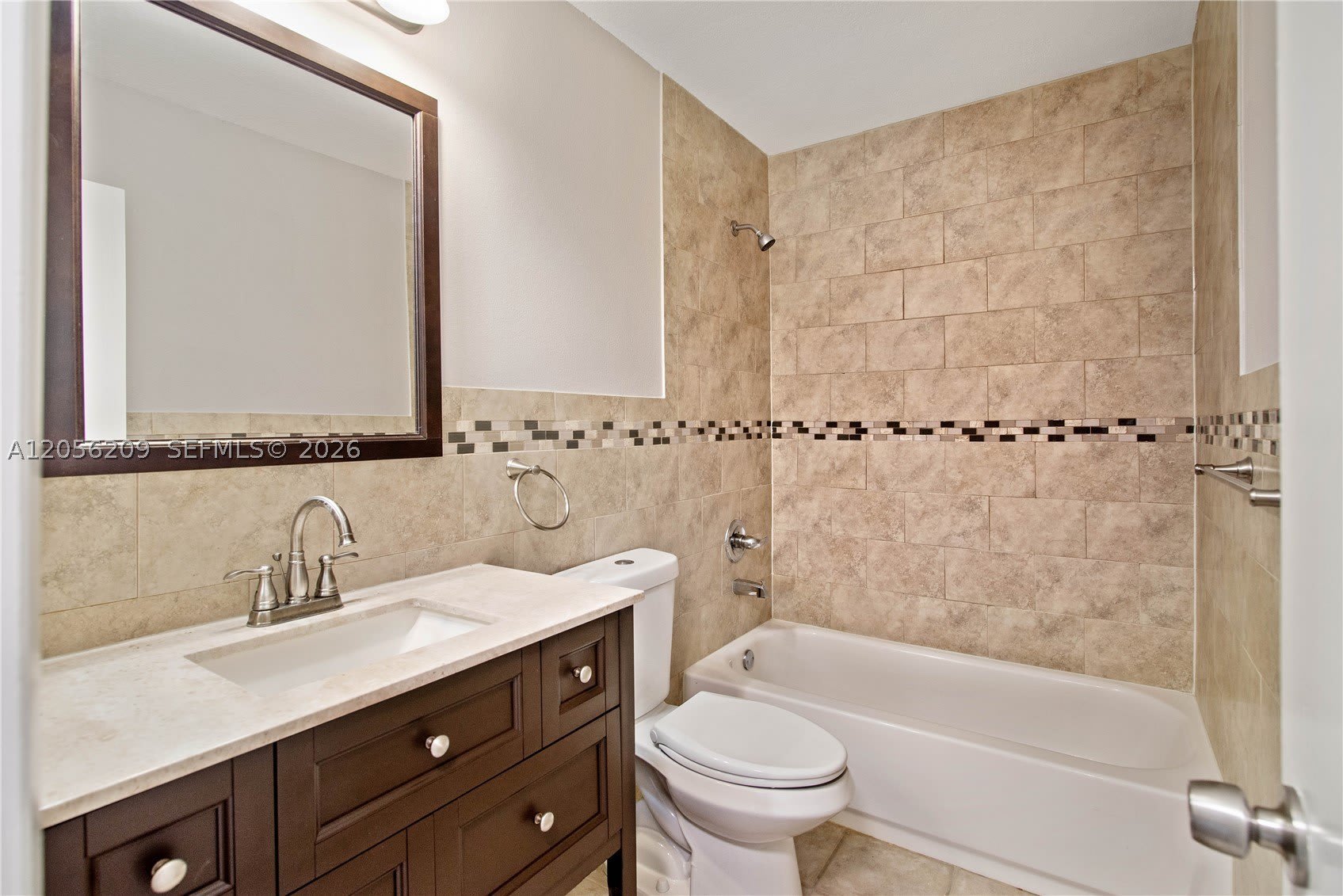 1197 Washington Cir – photo 5