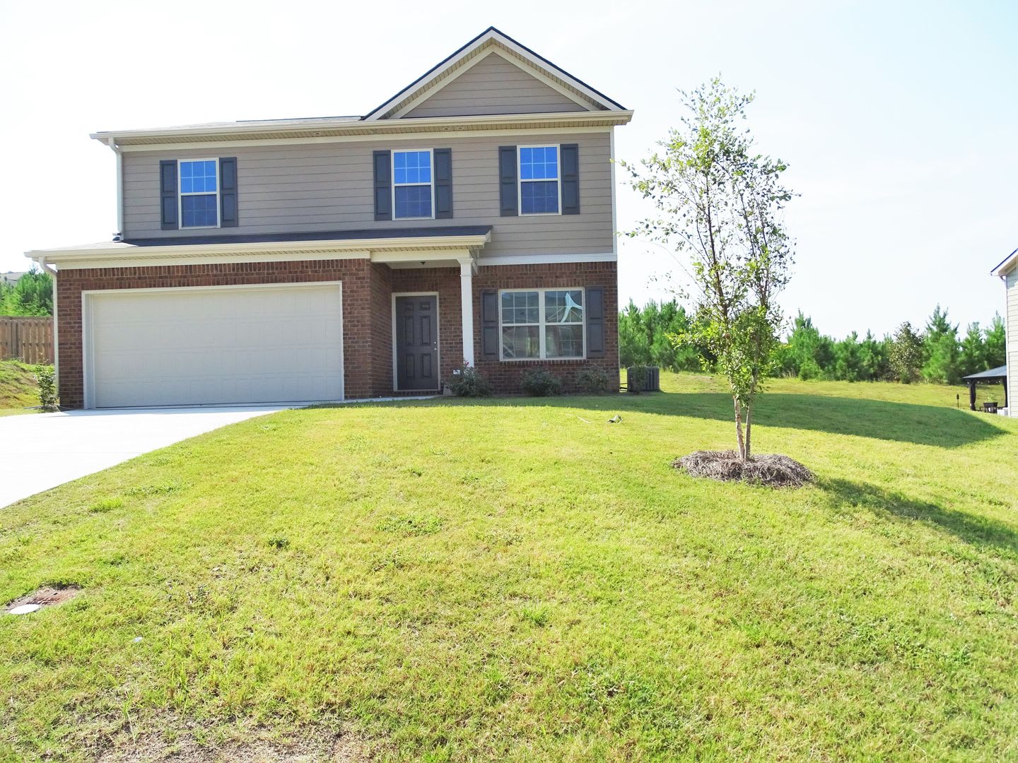 Beautiful Home in Lexington Hill 4 Bedrooms 2.5 Baths – photo 1