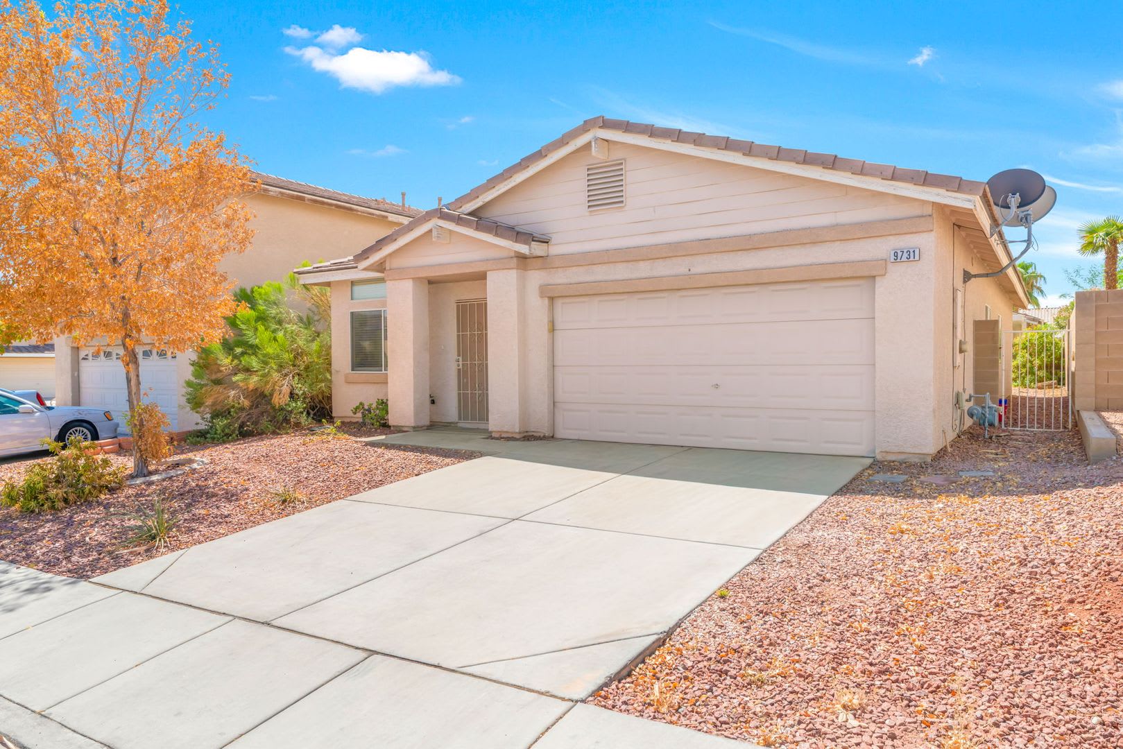 Charming Single Story Cul De Sac Home With A Spacious Versatile Layout – photo 2