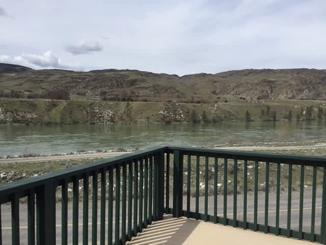 Beautiful 3 bedroom Overlooking River – photo 5