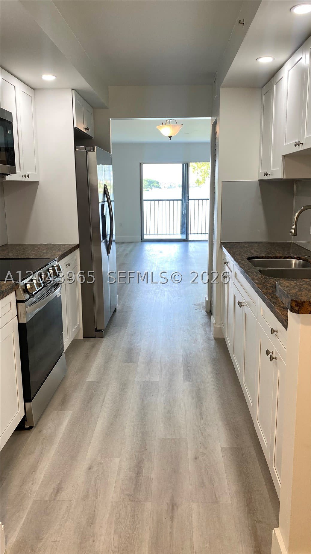13800 SW 5th Ct – photo 4