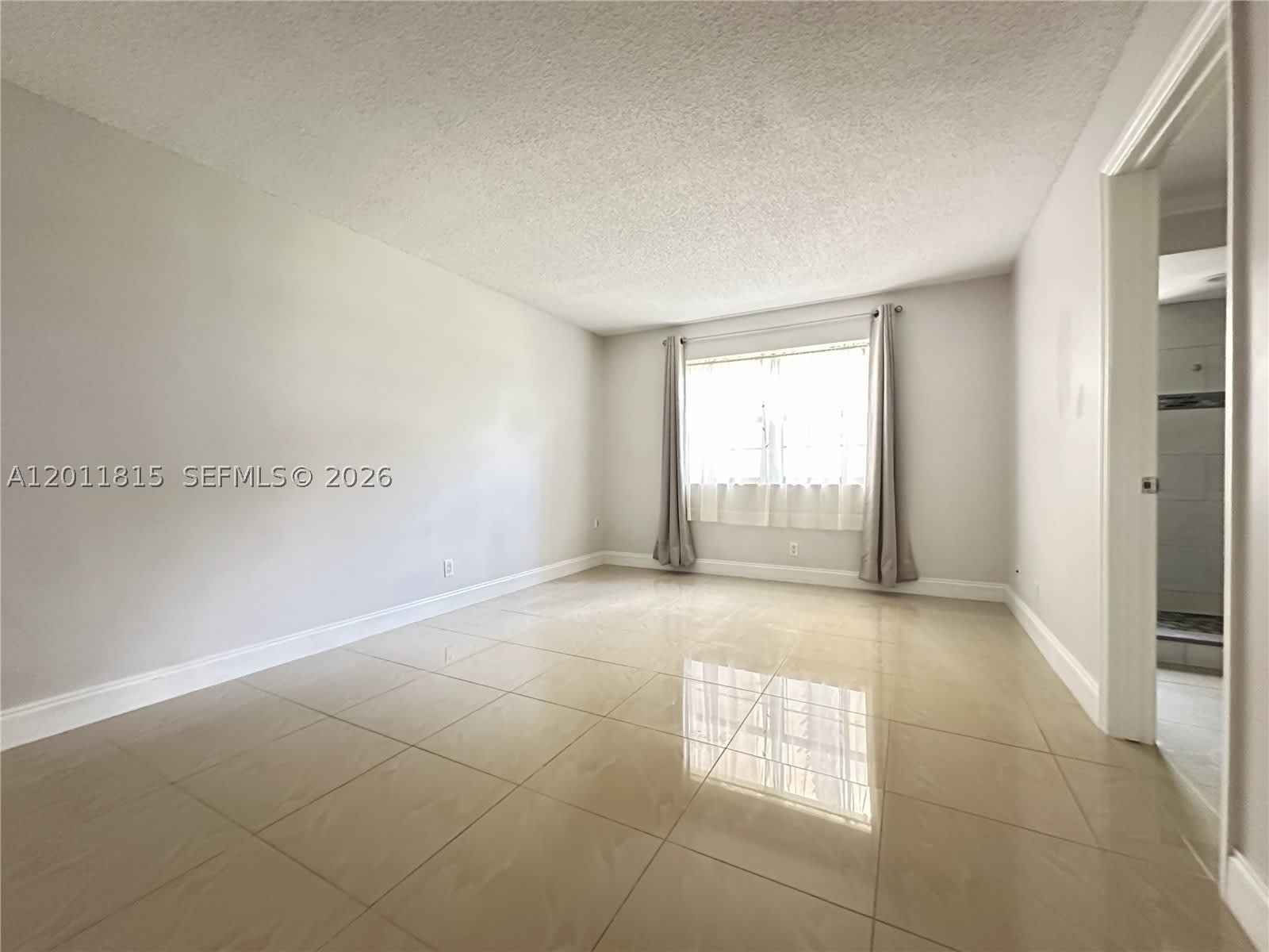 9370 SW 8th St – photo 2