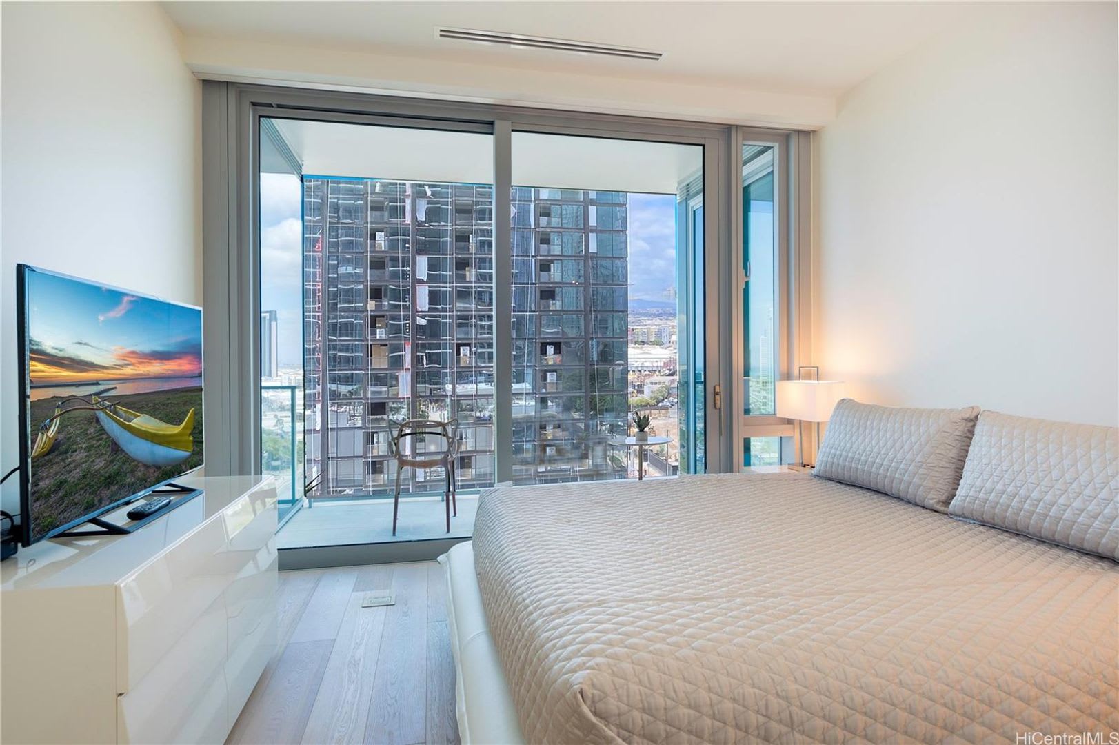 1 BD / 2 BA / 1 PK, Furnished – photo 5