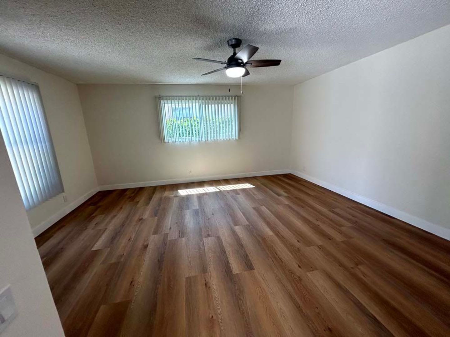 Spacious 4-Bed, 2-Bath Home with a Large Backyard in Prime West Hills! – photo 4