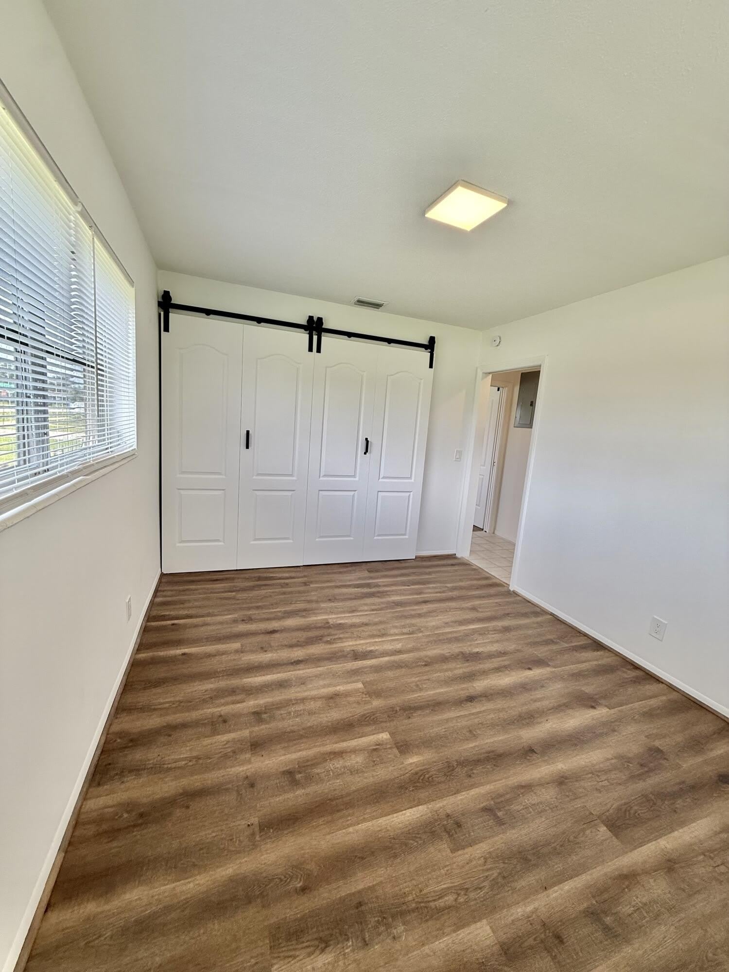 5263 Cresthaven Boulevard – photo 5
