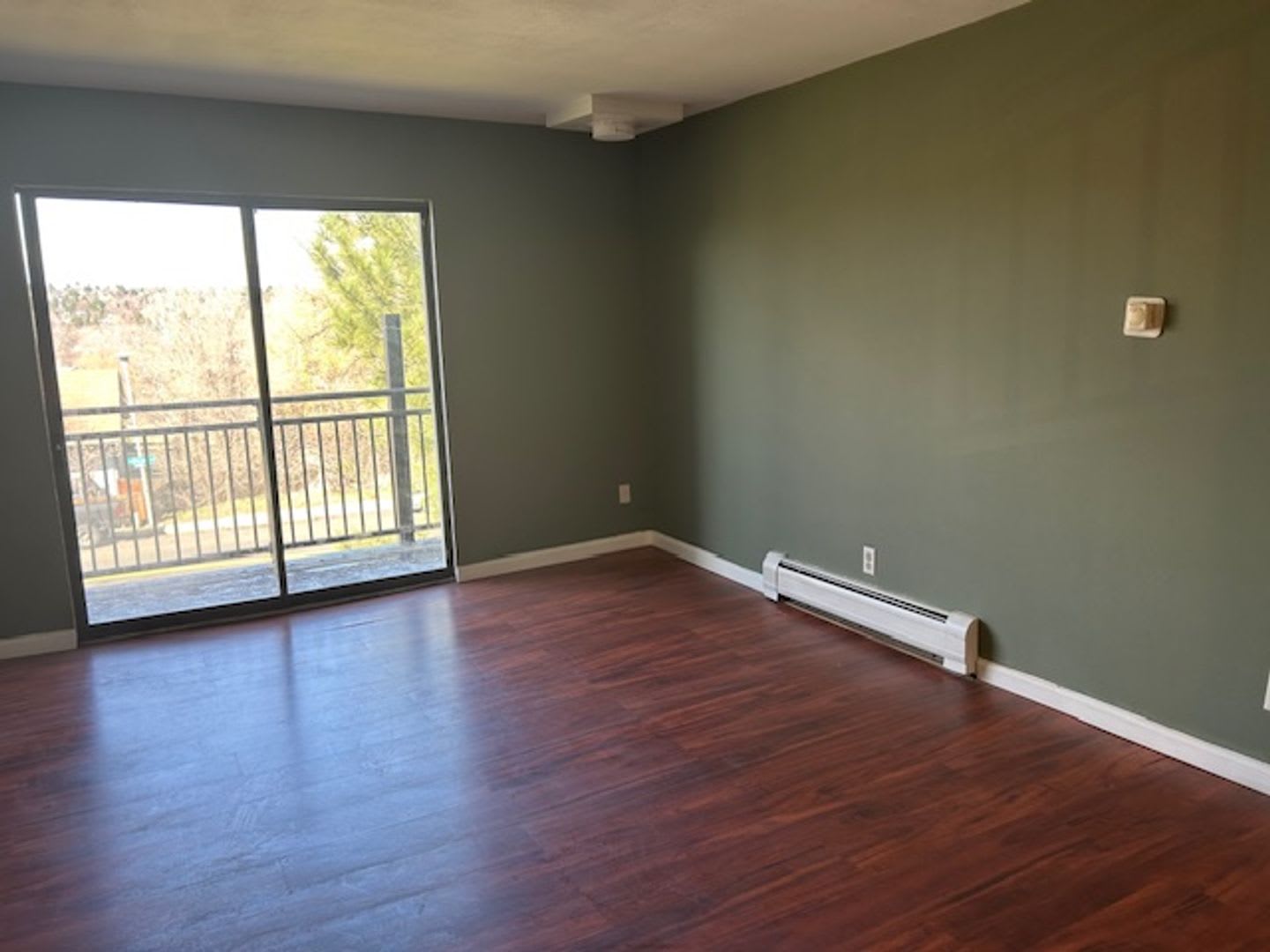 Top Floor Condo With Trail Access Community Perks Special – photo 3