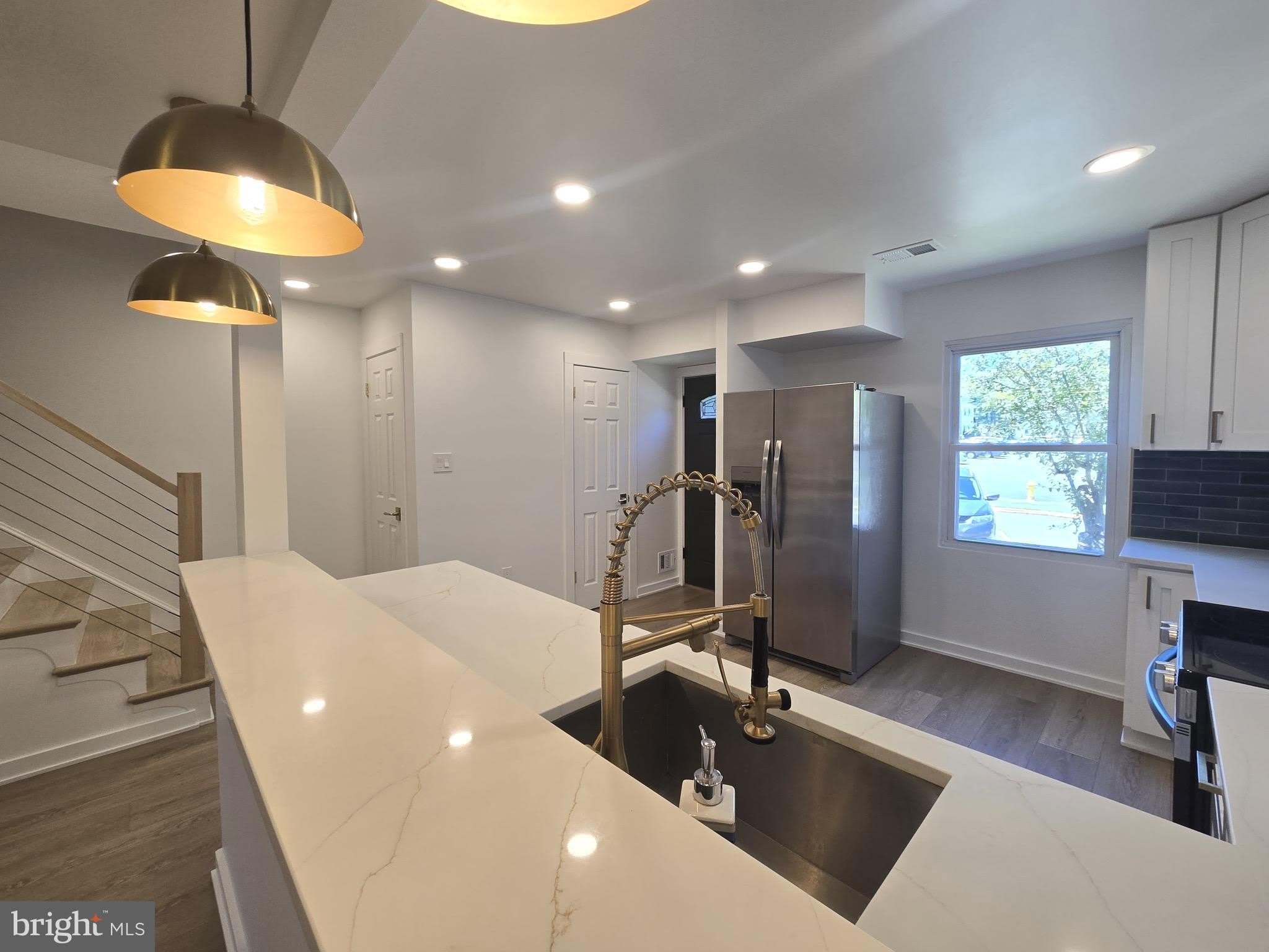 8760 STONERIDGE Drive – photo 3