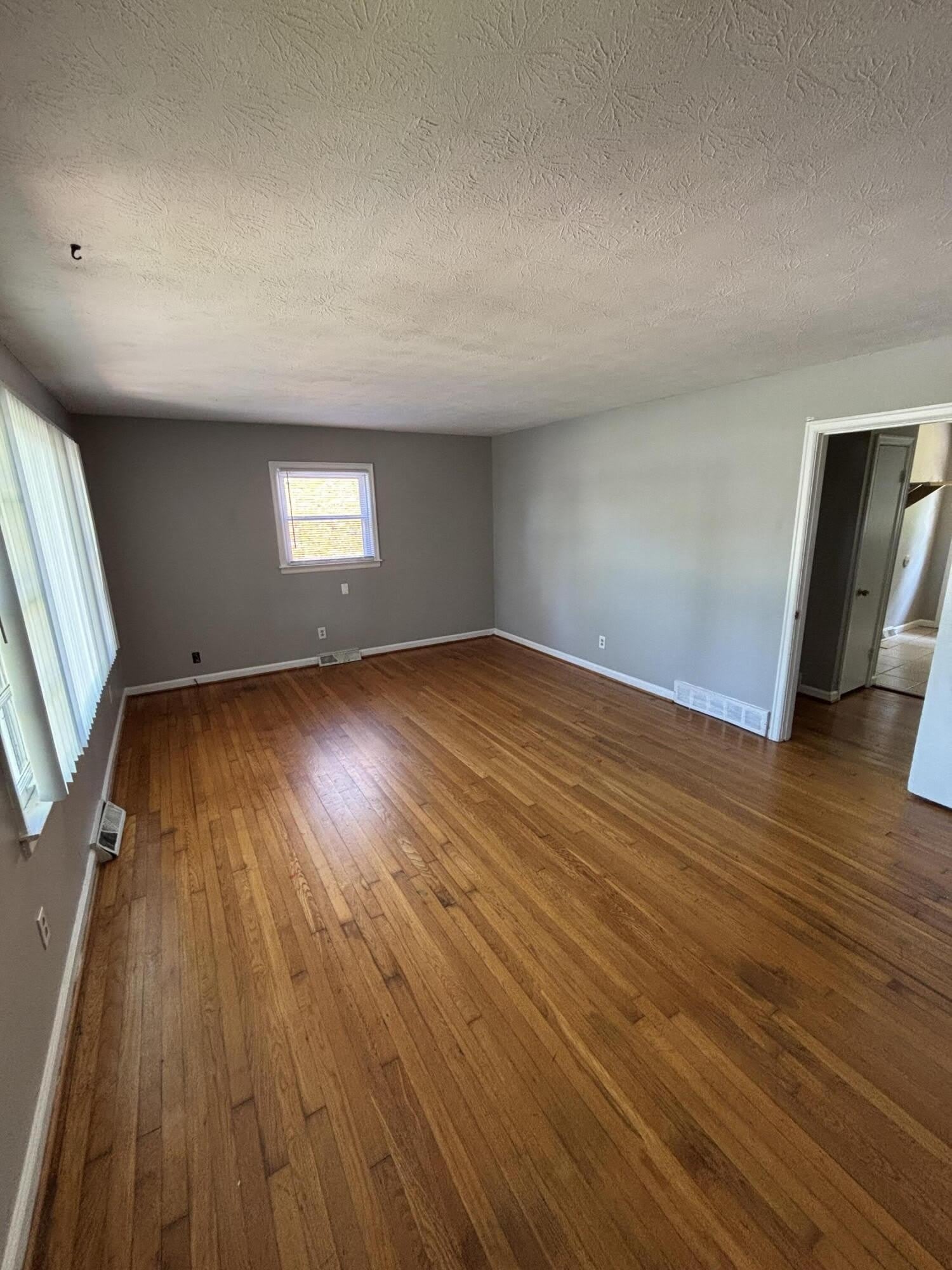 613 Anniston Dr – photo 2