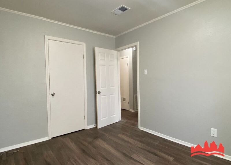 2961 Southwall St – photo 5