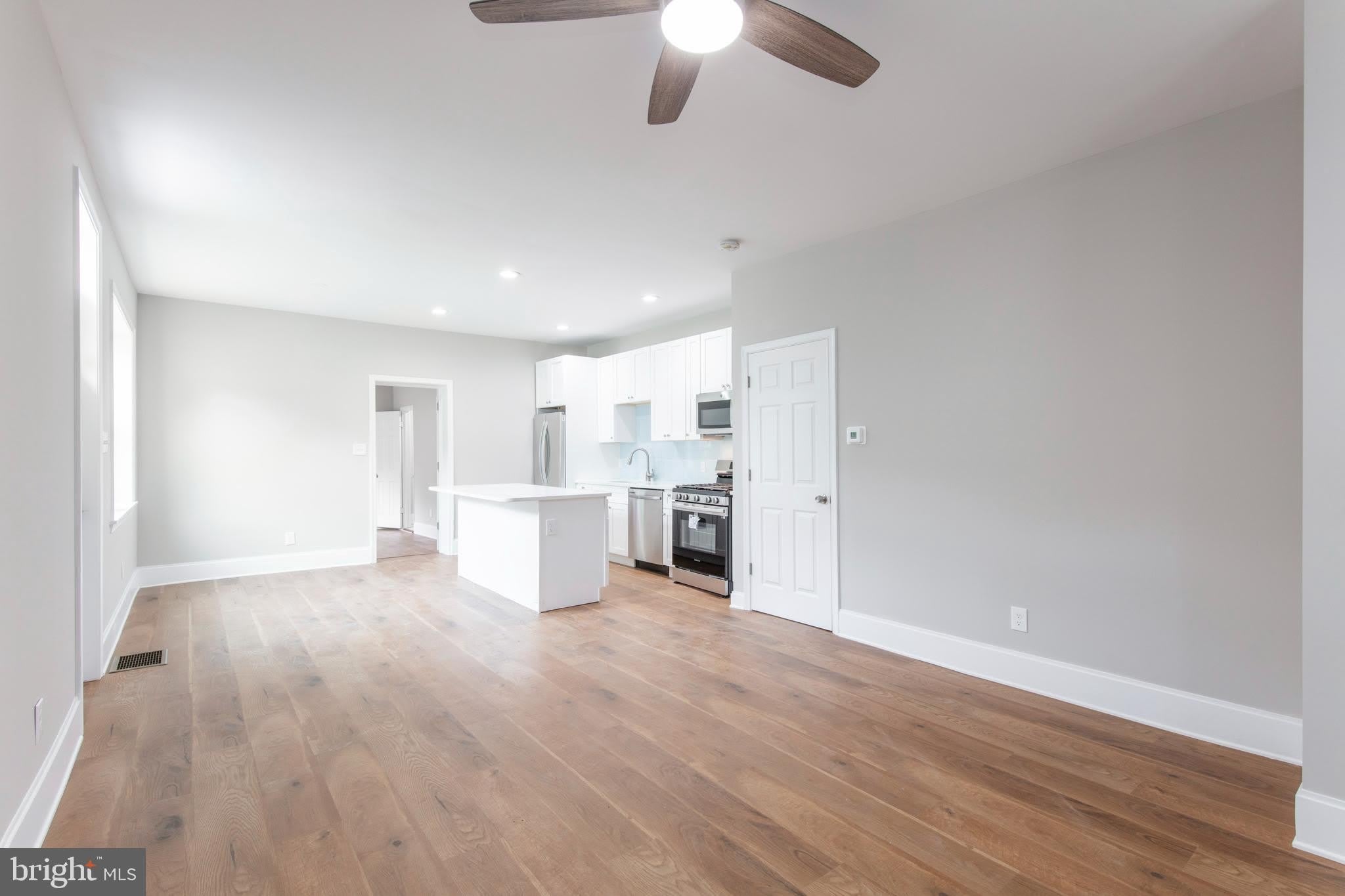 200 MAPLE Street – photo 3