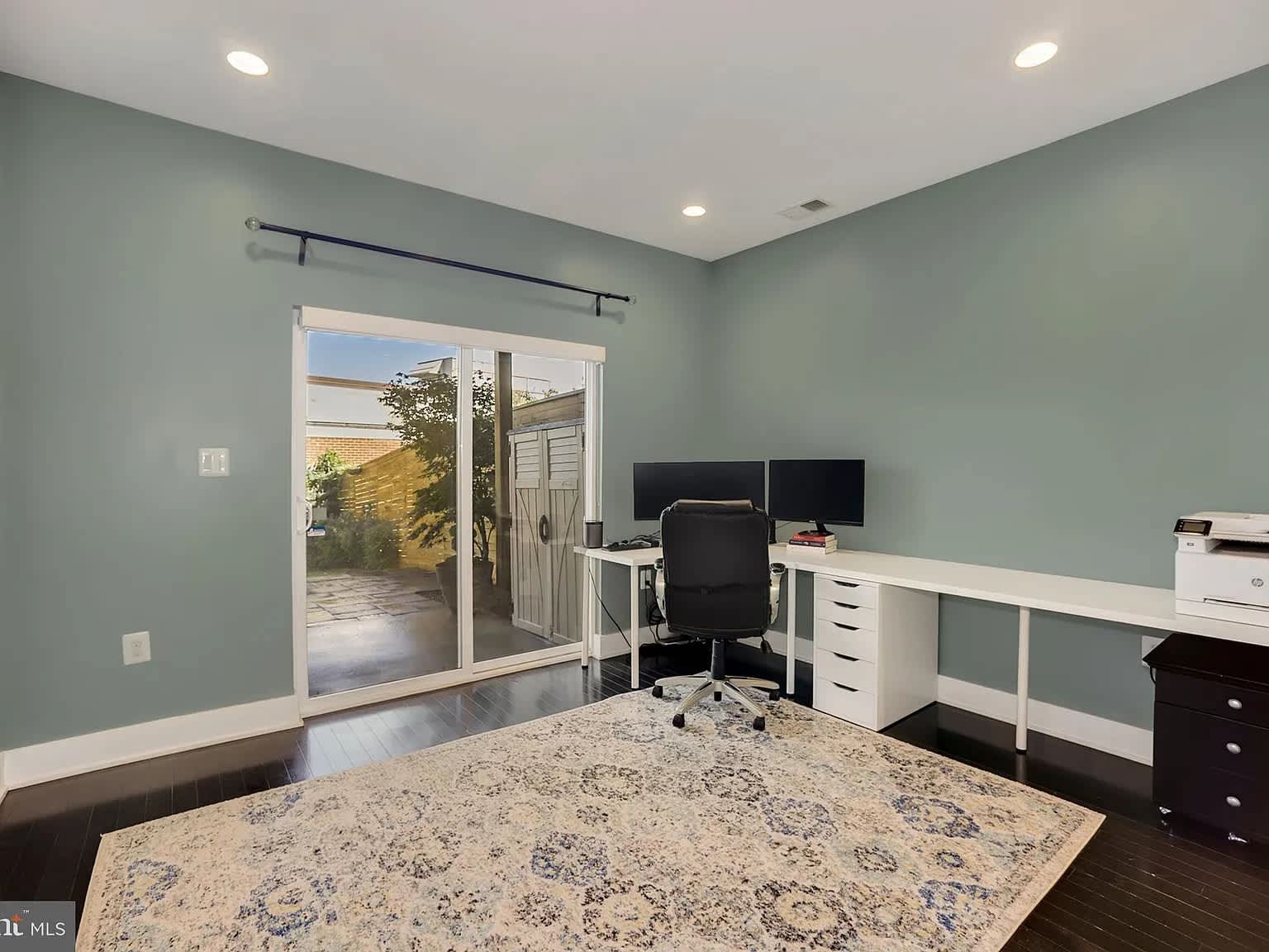 1030 Perry Street Northeast – photo 4