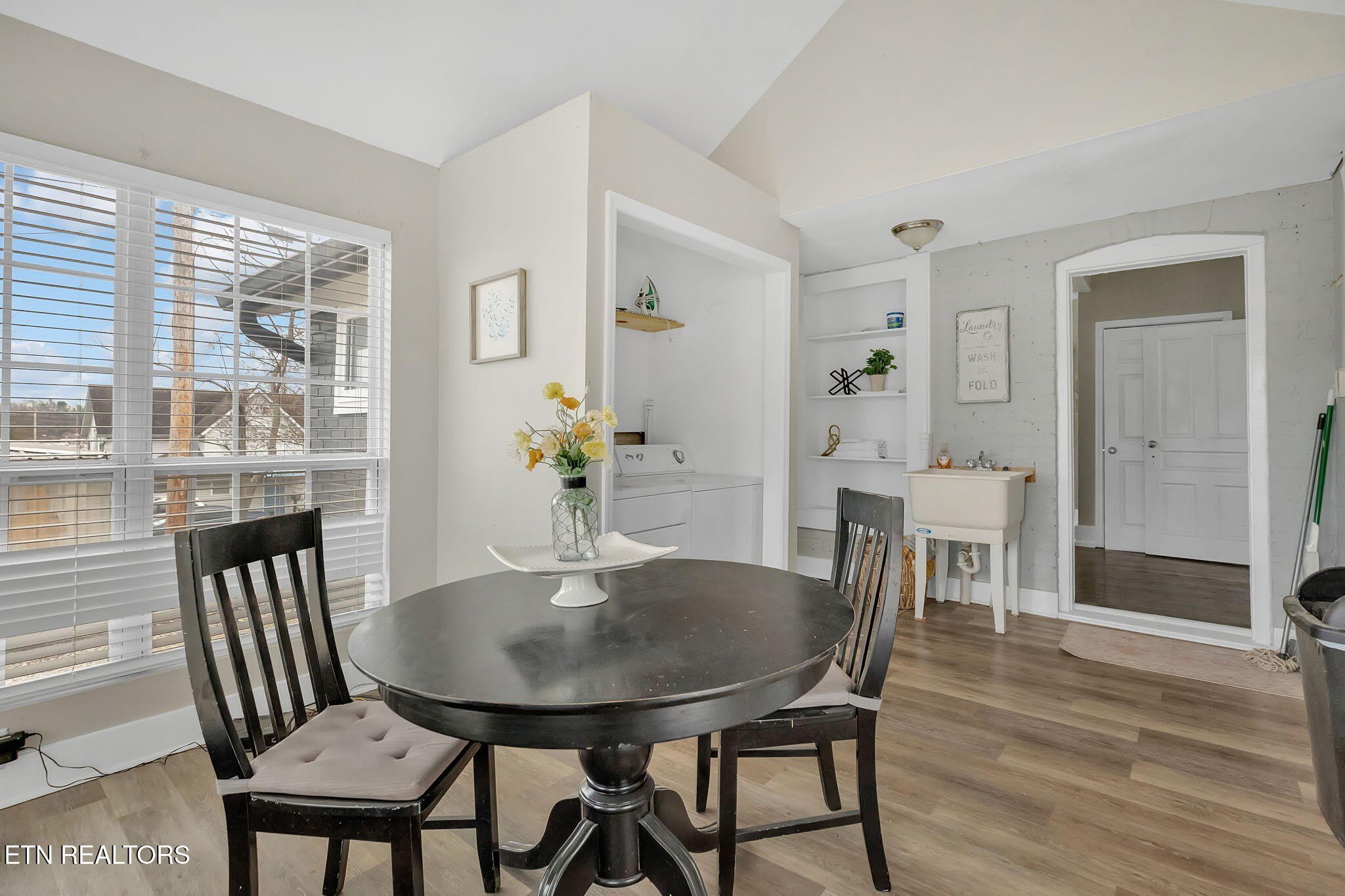 107 N C St – photo 5