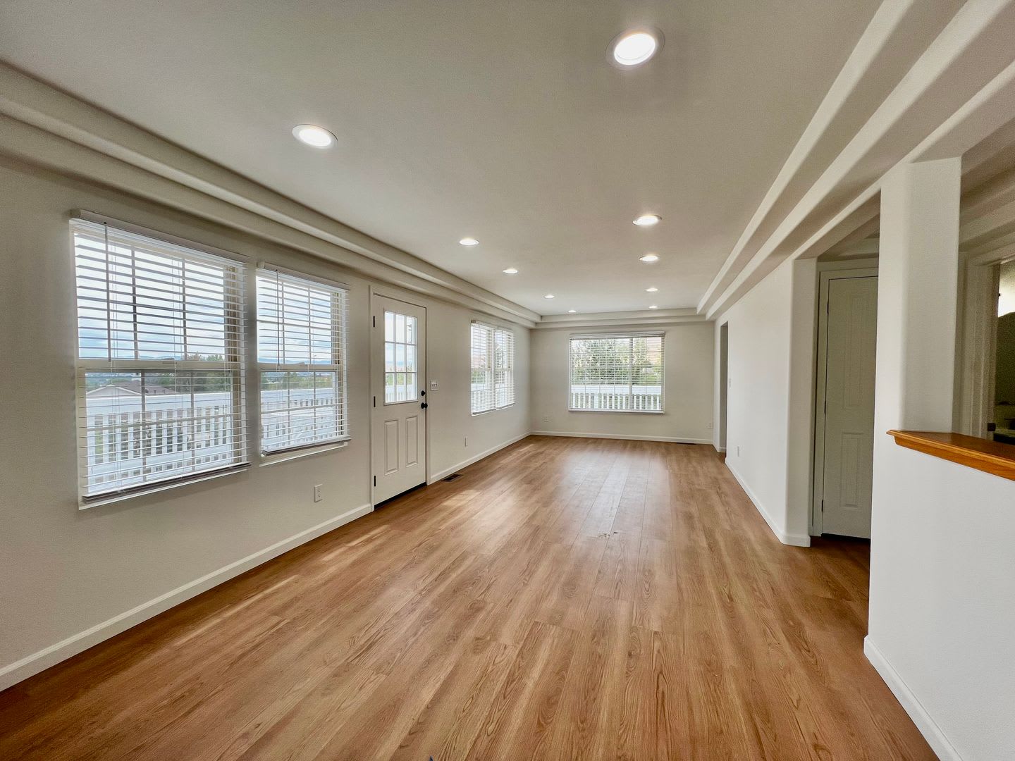 Move-In Special – photo 4