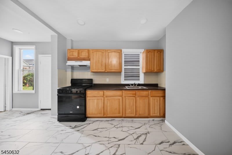 231 Clark Pl – photo 4
