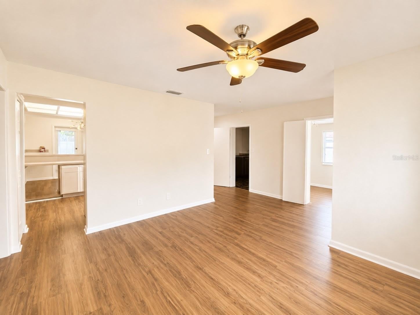 1915 W ORIENT Street – photo 5