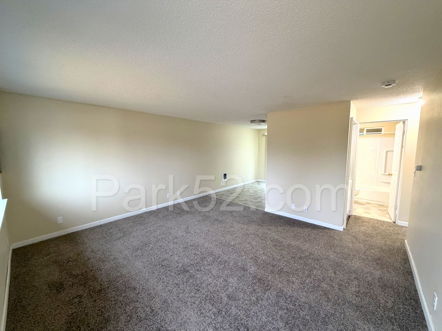 1St Full Month S Rent Free Tacoma Area 2 Bedroom 1 Bathroom Duplex – photo 2