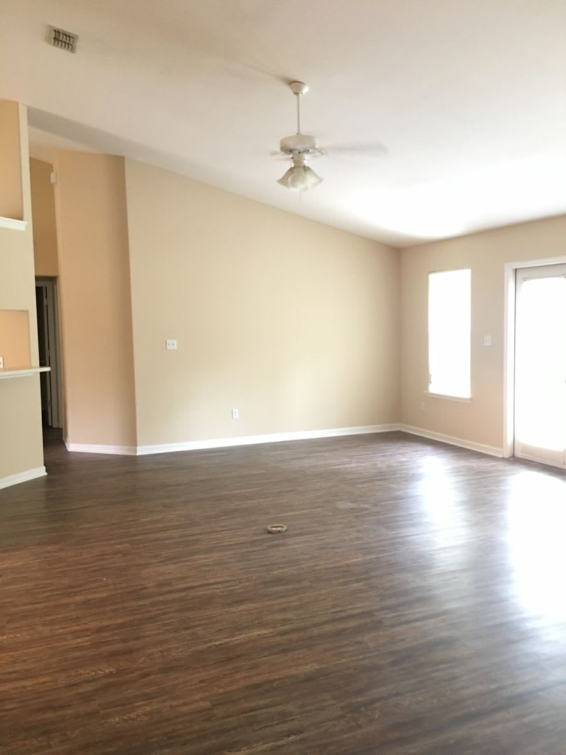 3/2 off Buck Lake Road in Countryside – photo 2