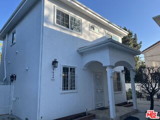 4626 Noble Avenue – photo 5