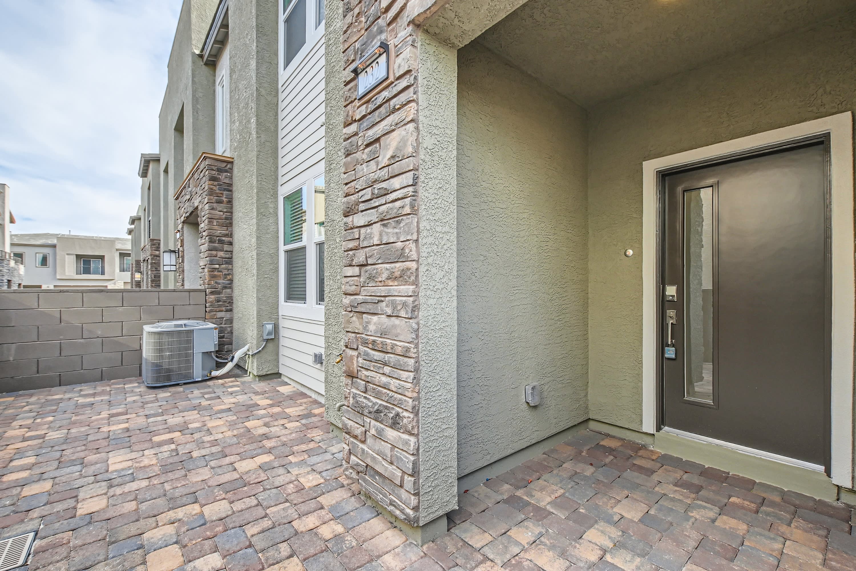 232 Oliver Peak Avenue – photo 1