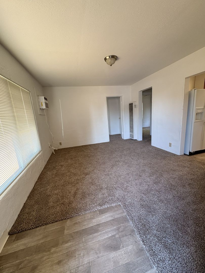 Nice Duplex With Private Yard – photo 3