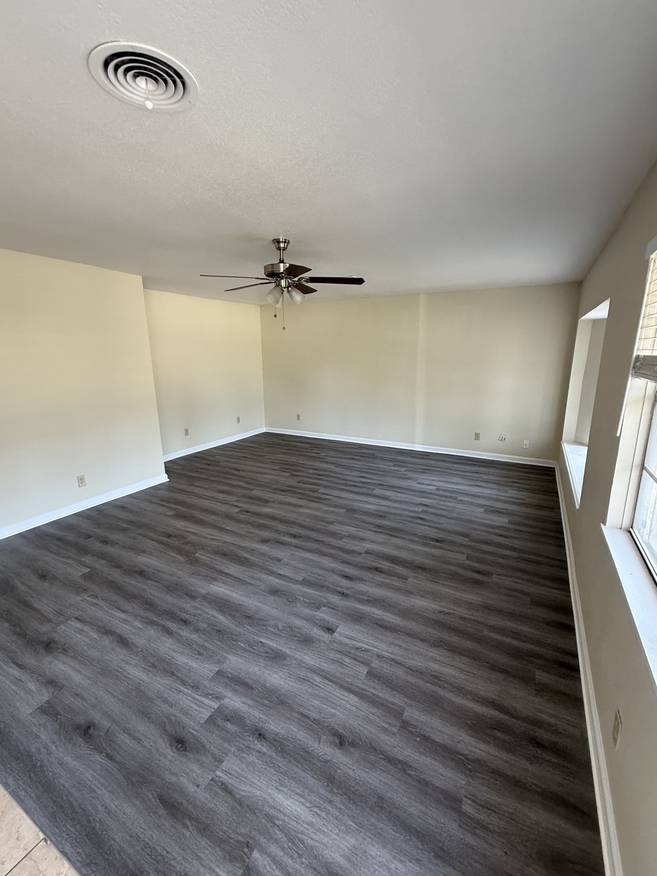 309 Currie Avenue – photo 2