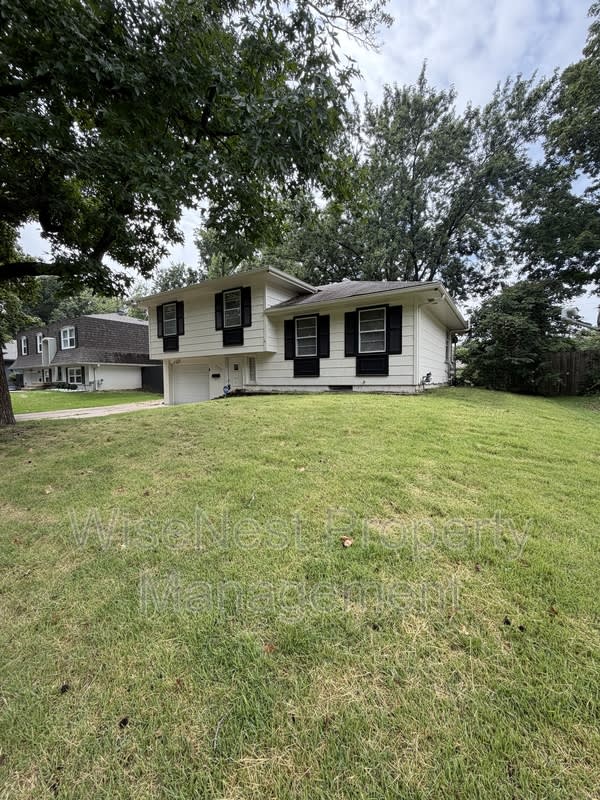 11724 Fremont Avenue – photo 1