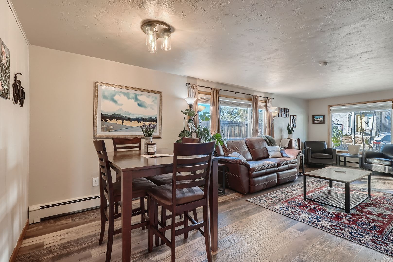 AVAILABLE NOW, LARGE YARD AND DETACHED 2 CAR GARAGE, UPDATED FLOORS AND BATH, $0 DEPOSIT OPTIONS! – photo 5