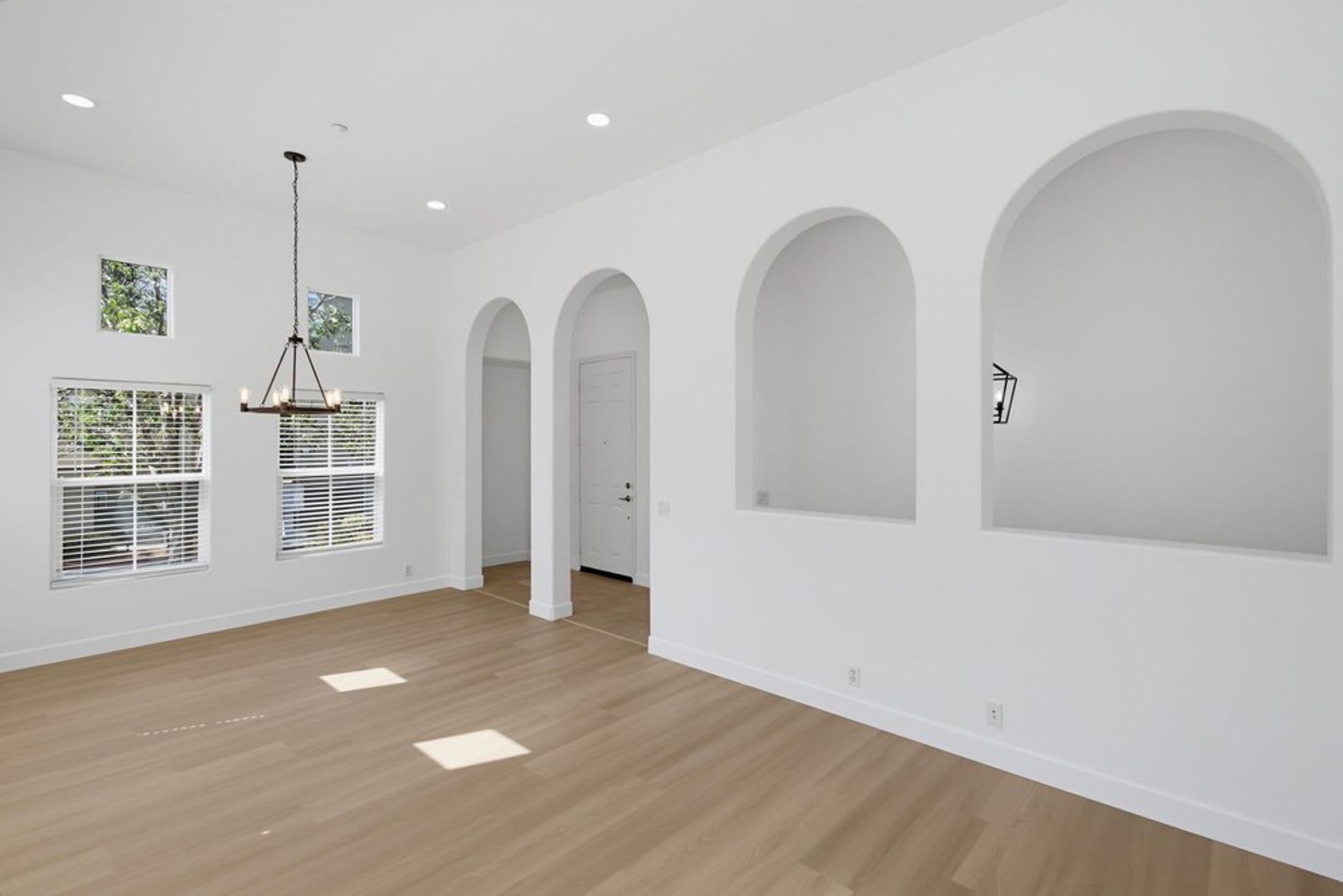 Newly Remodeled 4 Bedroom Townhome in Torrey Highlands – photo 4