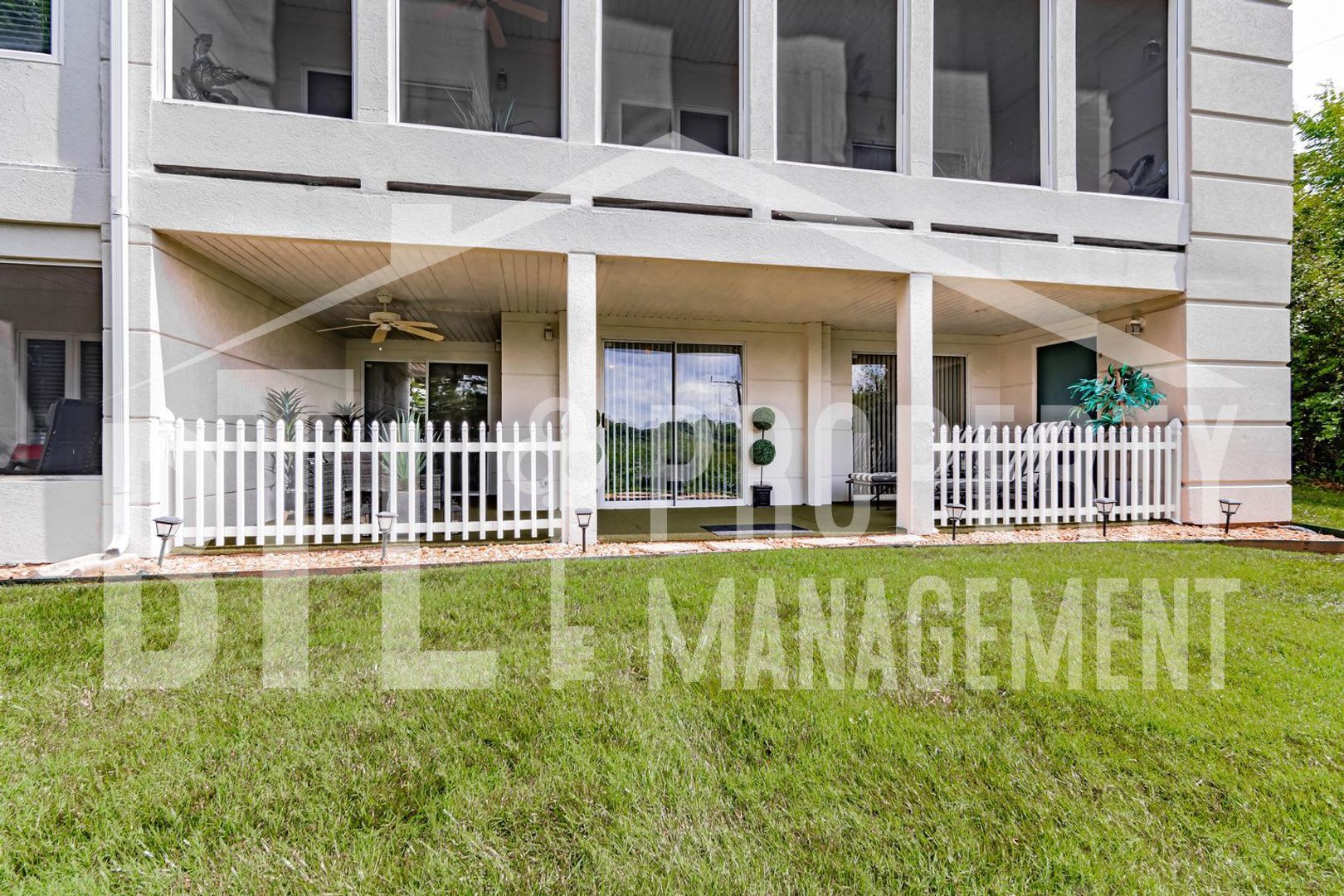 Beautiful Two Bedroom Condo in Palace View Place – photo 2