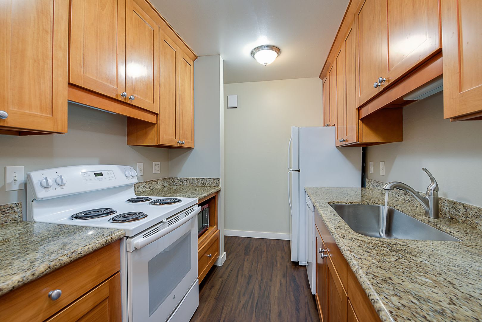 Mercer Crest Apartments – photo 4