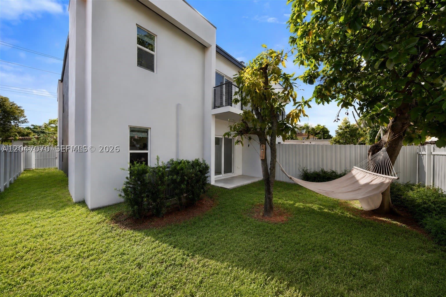3431 SW 16th Ter – photo 3