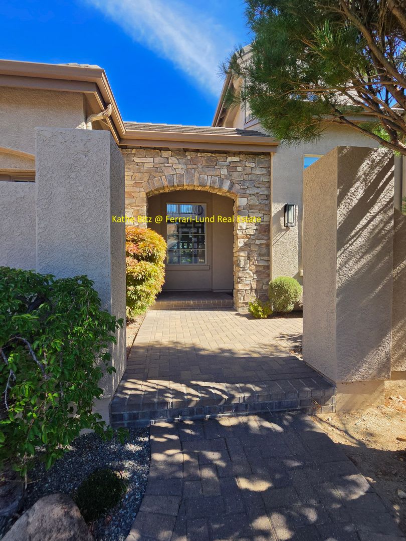 Luxury living at the top of Caughlin Ranch! – photo 2
